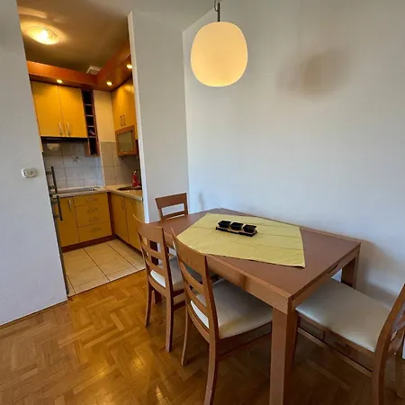 Mank1 Citycenter Apartmán *