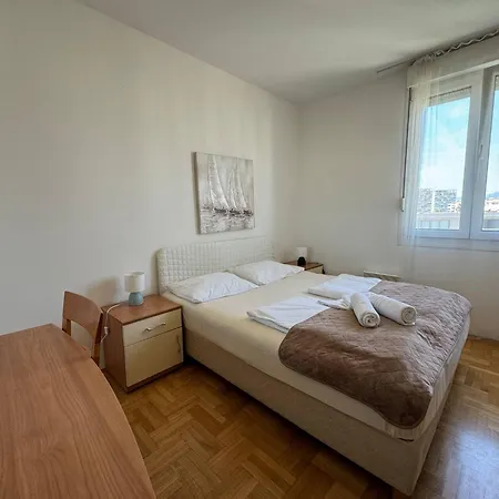 Mank1 Citycenter Apartmán